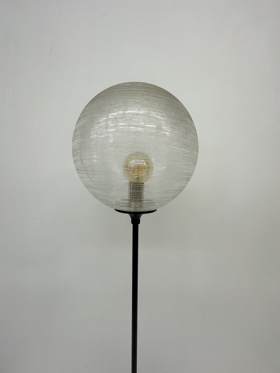 Image 1 of Vintage vloerlamp glazen globe jaren 70 design 