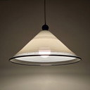Zeldzame vintage 1980S plastic kegelvormige hanglamp met horizontale lijnen.