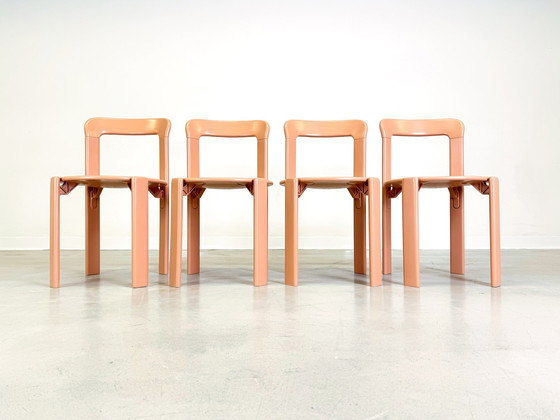 Image 1 of Set van 4 vintage stoelen Beiger rood Bruno Rey Kusch & Co jaren 1970 ontwerp Nieuw gelakt