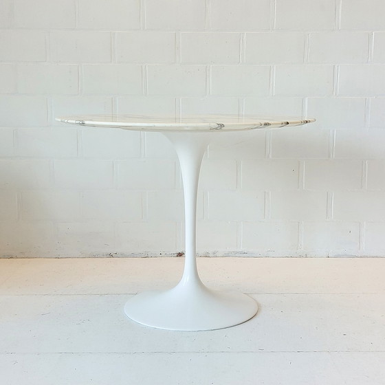 Image 1 of Knoll International Eero Saarinen Tulp Tafelbureau 90cm Marmer Arabescato