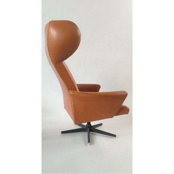 Image 1 of Vintage draaibare armstoel door Dřevotvar Pardubice, Tsjecho-Slowakije 1970