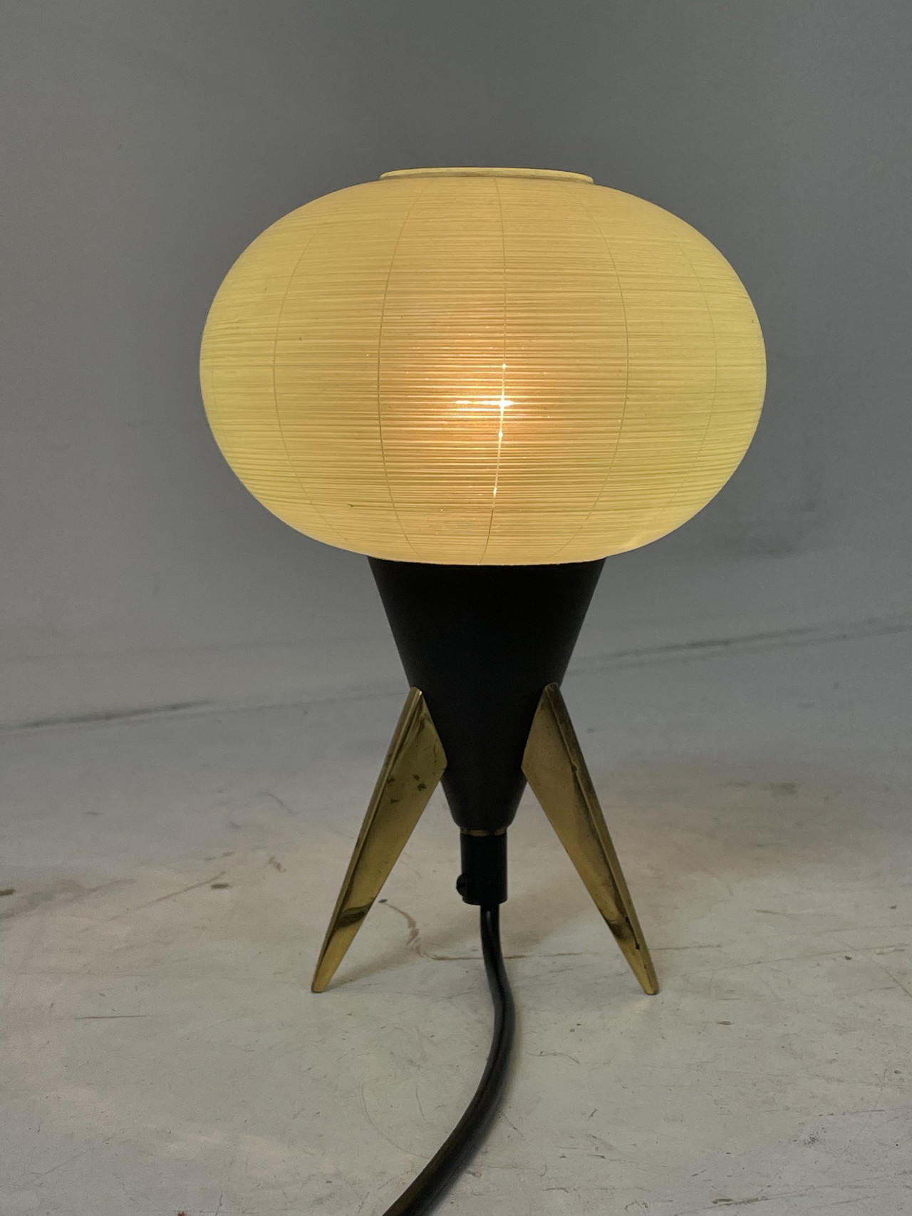 Mid-century modern hot atomic desk lamp