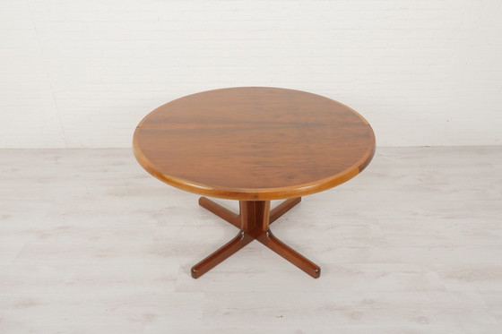 Image 1 of Vintage Ronde Uitschuifbare Eettafel | Walnoot | 119 Tot 319 Cm