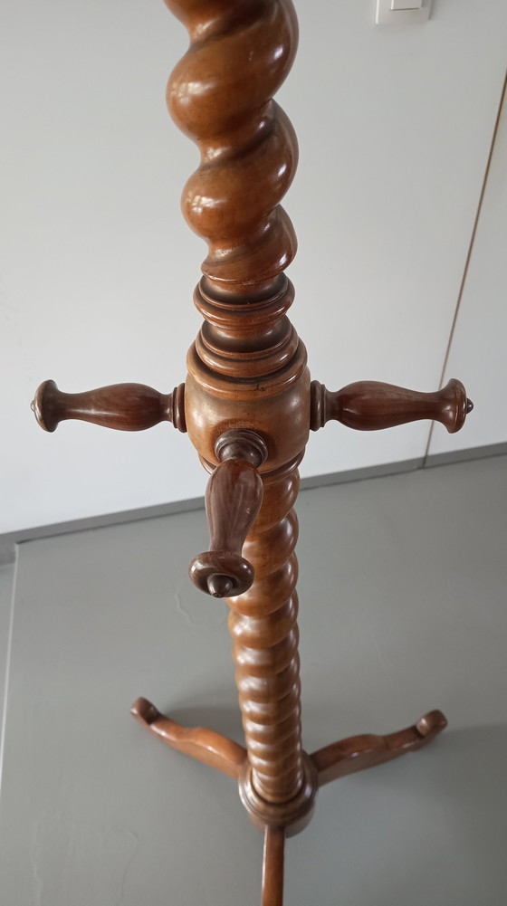 Image 1 of Gredraaide Vintage Kapstok. Staand