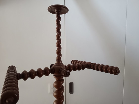 Image 1 of Gredraaide Vintage Kapstok. Staand