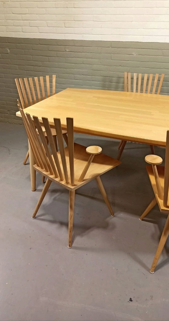 Image 1 of Kvist eettafel met 5 'Mikado' stoelen, Denemarken