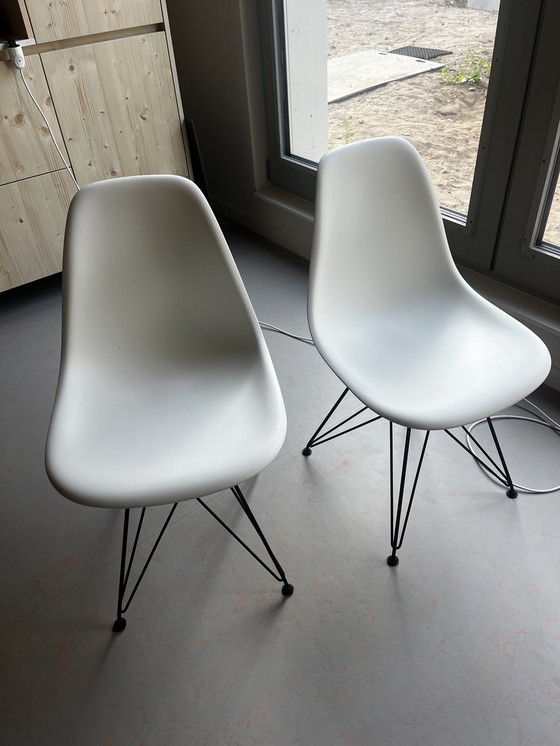 Image 1 of Vitra Dsr Stoel Wit