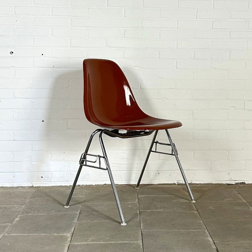 Set van 9 DSS stoelen, Charles & Ray Eames voor Herman Miller