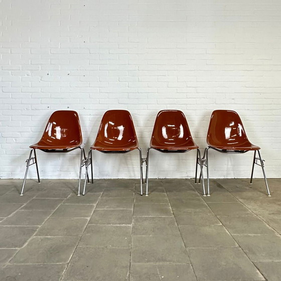 Image 1 of Set van 9 DSS stoelen, Charles & Ray Eames voor Herman Miller