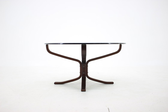 Image 1 of 1960 Sigurd Ressell Voor Vatne Møbler Falcon salontafel met glazen blad