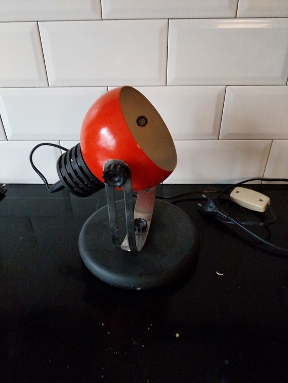 Image 1 of 1X Set Van 2 Ddr Tafellampen.  Rood Met Zwart.