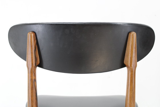 Image 1 of 1960S Set van zes Scantic Mobelvaerk eetkamerstoelen in kunstleer, Denemarken