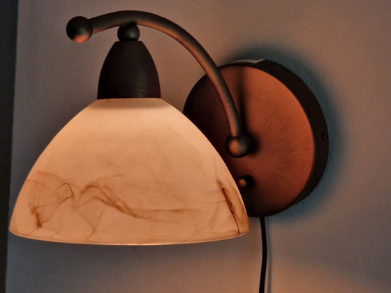 Image 1 of Vandeheg 447902 wandlamp met melkglazen kap