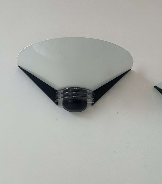 Image 1 of Paar wandlampen, wit gelakt metaal, Frankrijk 1980