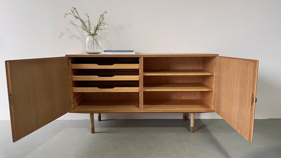 Image 1 of Vintage Hundevad sideboard in eiken 