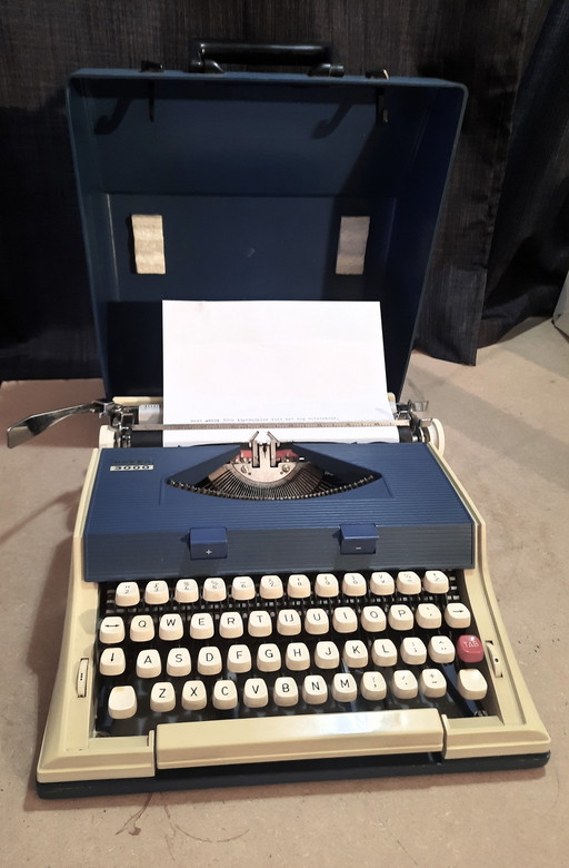 Zeldzame Typemachine Messa 3000 Portugal