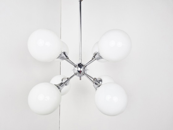 Image 1 of Vintage opaline spoetnik kroonluchter
