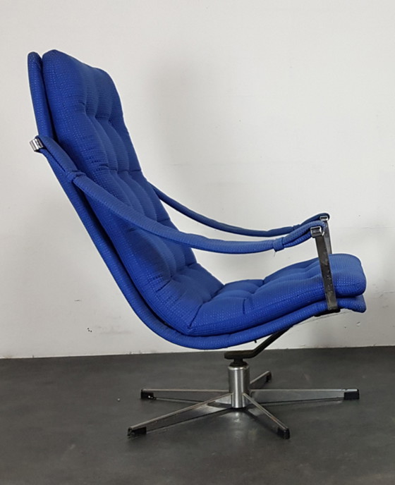 Image 1 of Artifort Vintage fauteuil + hocker