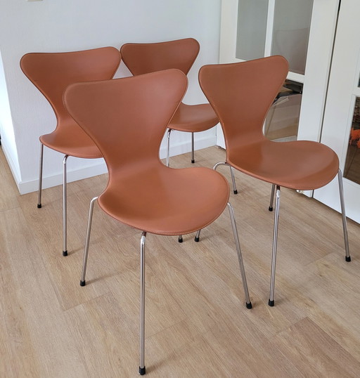 4X Fritz Hansen Arno Jacobsen Vlinderstoel