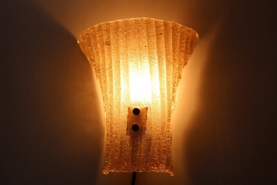 Image 1 of Hillebrand wandlamp in verguld glas 1970