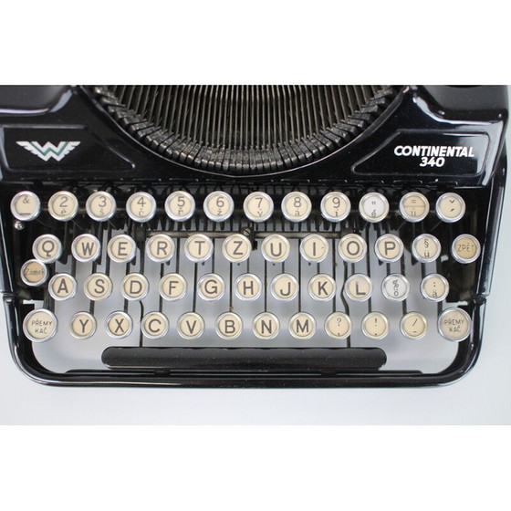 Image 1 of Vintage draagbare typemachine van metaal, staal en chroom, Duitsland 1931-1940