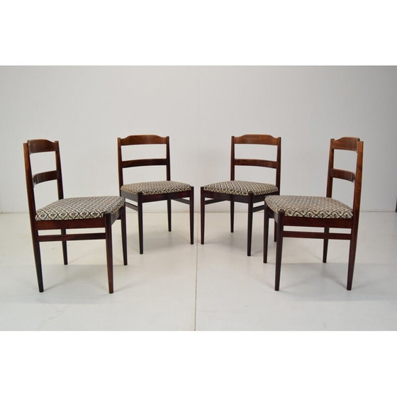 Image 1 of Mid-eeuwse set van 4 stoelen van stof en hout Ton, Tsjecho-Slowakije 1970