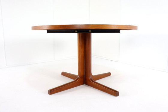 Image 1 of Ronde 2X Verlengbare Eettafel 'Broholm' Deens