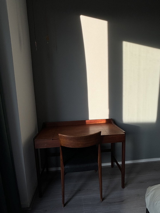 Image 1 of Vintage Deens Design Teakhouten Kaptafel Bureau/Desk