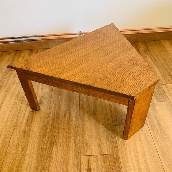 Image 1 of Vintage trapeziumvormige eiken salontafel