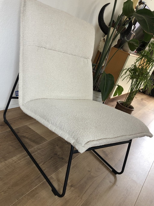 Loungechair Falcone Bouclé Stof Onderstel Zwart Metaal