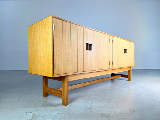 Mid Century dressoir Kp Møbler Kurt Ostervig eik