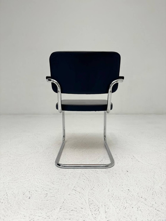 Image 1 of Set van 5 sledestoelen met armleuningen van Marcel Breuer voor Thonet