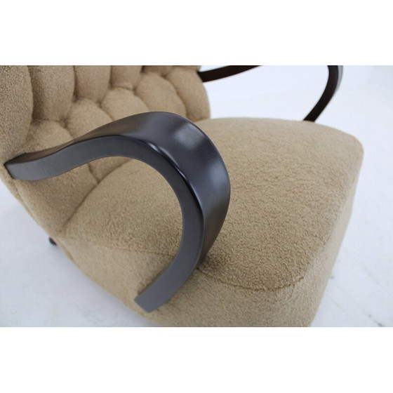 Image 1 of Vintage gevleugelde fauteuil in Boucle stof, Tsjecho-Slowakije 1940