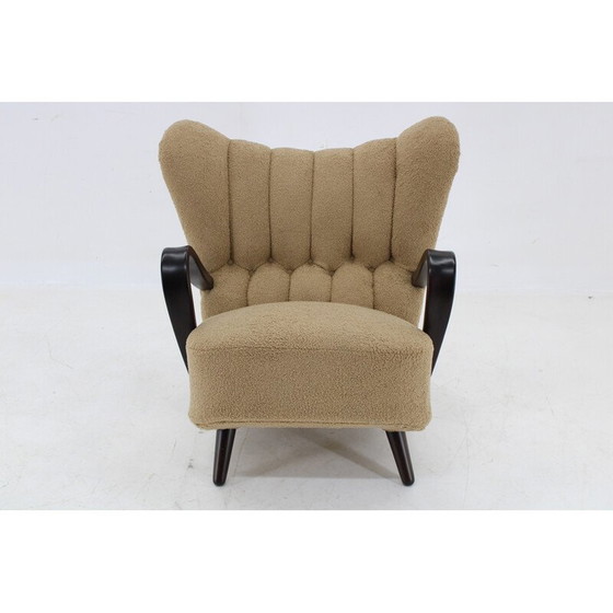 Image 1 of Vintage gevleugelde fauteuil in Boucle stof, Tsjecho-Slowakije 1940