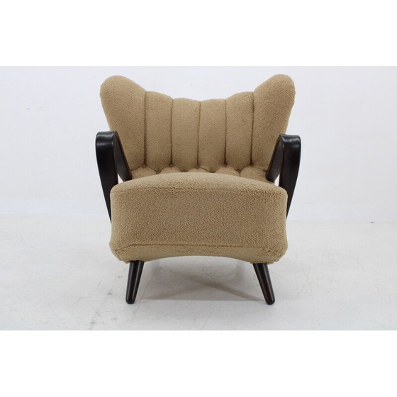 Image 1 of Vintage gevleugelde fauteuil in Boucle stof, Tsjecho-Slowakije 1940