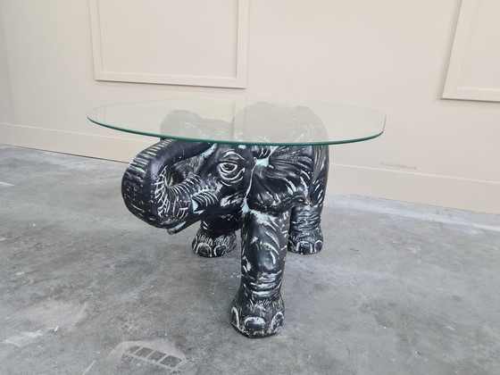 Image 1 of Vintage Sculptural Elephant Coffee Table - Salontafel - Gips, Glas

Europa - Mid-Century Modern - 1960-1970