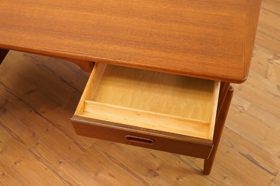 Image 1 of Teakhouten bureau van Svend Aage Madsen voor Sigurd