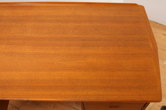 Image 1 of Teakhouten bureau van Svend Aage Madsen voor Sigurd