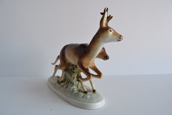 Image 1 of Vintage porseleinen sculptuur ree en hinde, door Royal Dux, jaren 1960.