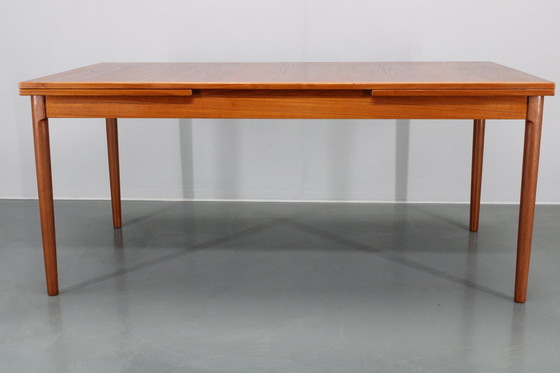 Image 1 of 1960S Kai Winding grote uitschuifbare teakhouten eettafel model 16, Denemarken