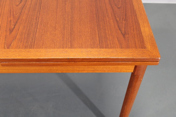 Image 1 of 1960S Kai Winding grote uitschuifbare teakhouten eettafel model 16, Denemarken