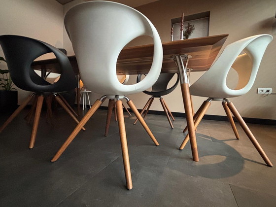 Image 1 of 6 ‘Tonon’ Design Eetkamerstoelen Wit En Antraciet