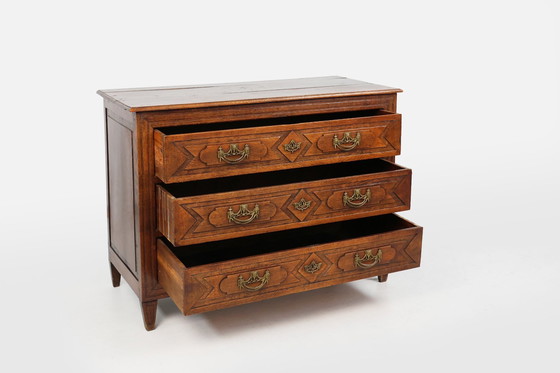 Image 1 of Antieke handgemaakte en gesneden ladenkast van eikenhout, ca. 1800