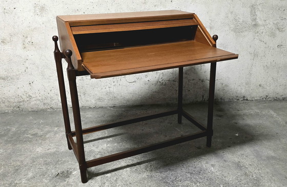 Image 1 of Modernistisch teakhouten bureau van Fratelli Proserpio, Italië, 1960