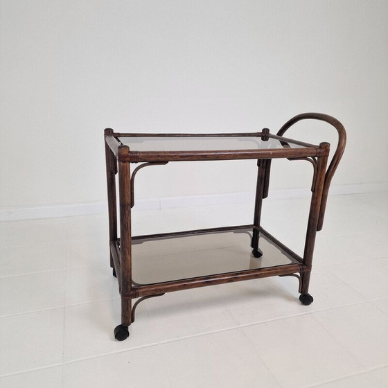 Image 1 of Mid century Italiaanse Bas trolley van gebogen hout en gerookt glas, 1970