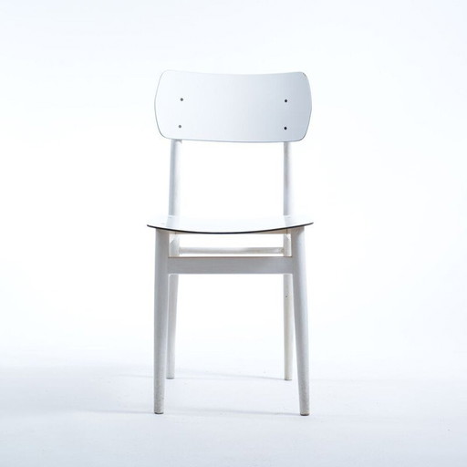 Midcentury witte stoel van T On in eiken en formica, Tsjecho-Slowakije 1960