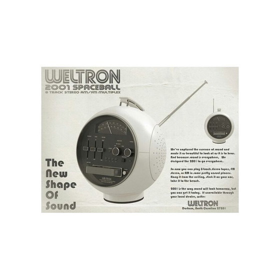 Image 1 of Vintage radio met 2 Weltron 'Space Ball' luidsprekers 2004