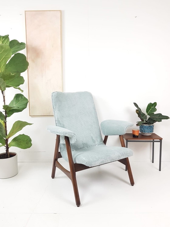 Image 1 of Vintage Fauteuil Nieuw Gestoffeerd Lichtblauw