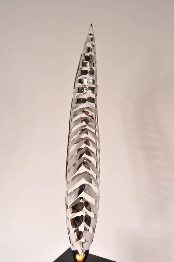 Image 1 of Verchroomd metalen sculptuur met licht uit 1980, Nederland