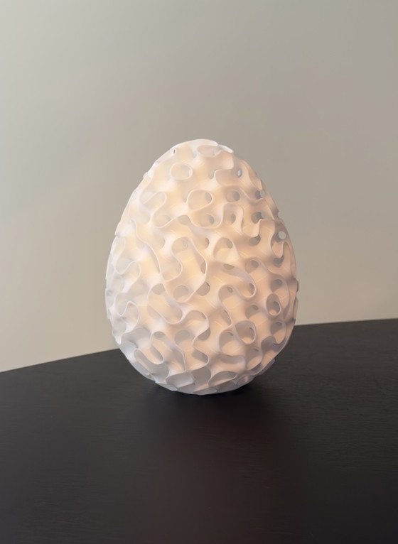 Image 1 of Zwitsers ontwerp - Schwarz minimaal oppervlak Egg #1